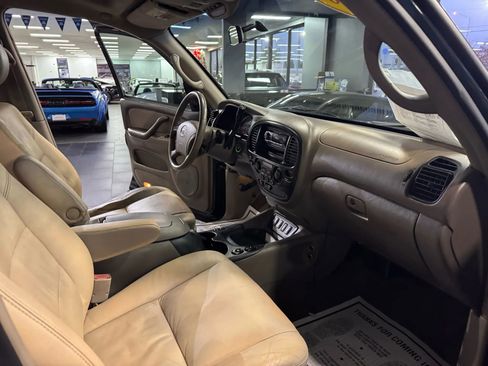 Used 2006 Toyota Sequoia SR5 image 12