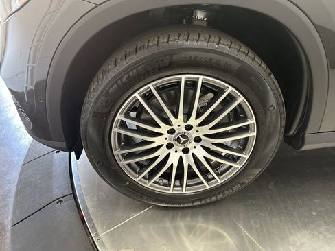 Used 2026 Mercedes-Benz GLC 300 image 31