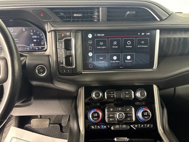 Used 2022 GMC Yukon XL Denali AWD/4WD image 7
