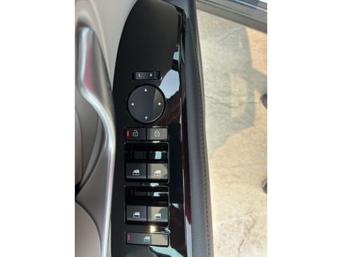 Certified 2025 Hyundai Tucson Limited AWD/4WD image 13