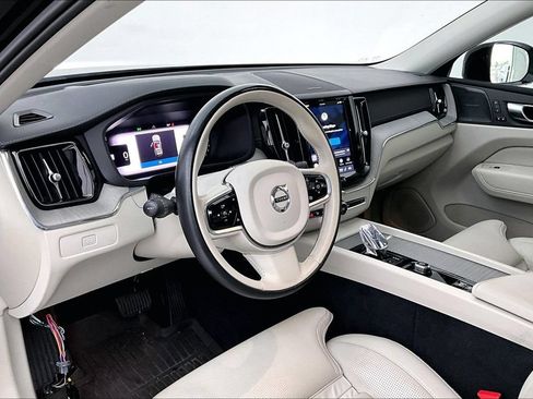 Certified 2024 Volvo XC60 B5 Ultimate w/ Protection Package Premier AWD/4WD image 15