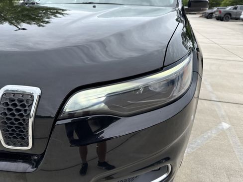 Used 2019 Jeep Cherokee Limited AWD/4WD image 6