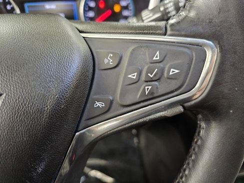Used 2020 Chevrolet Equinox LT w/ Driver Convenience Package FWD image 13
