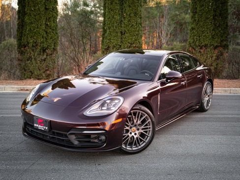 Used 2023 Porsche Panamera 4 Platinum Edition image 1