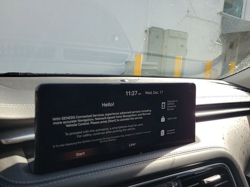 Used 2023 Genesis G70 2.0T image 31