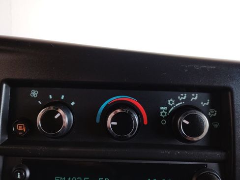 Used 2023 Chevrolet Express 2500 w/ Driver Convenience Package RWD image 31