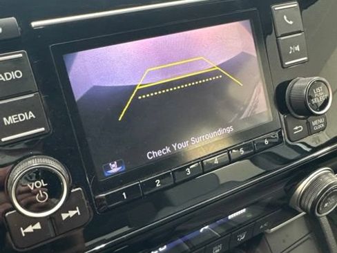 Used 2019 Honda CR-V LX image 6