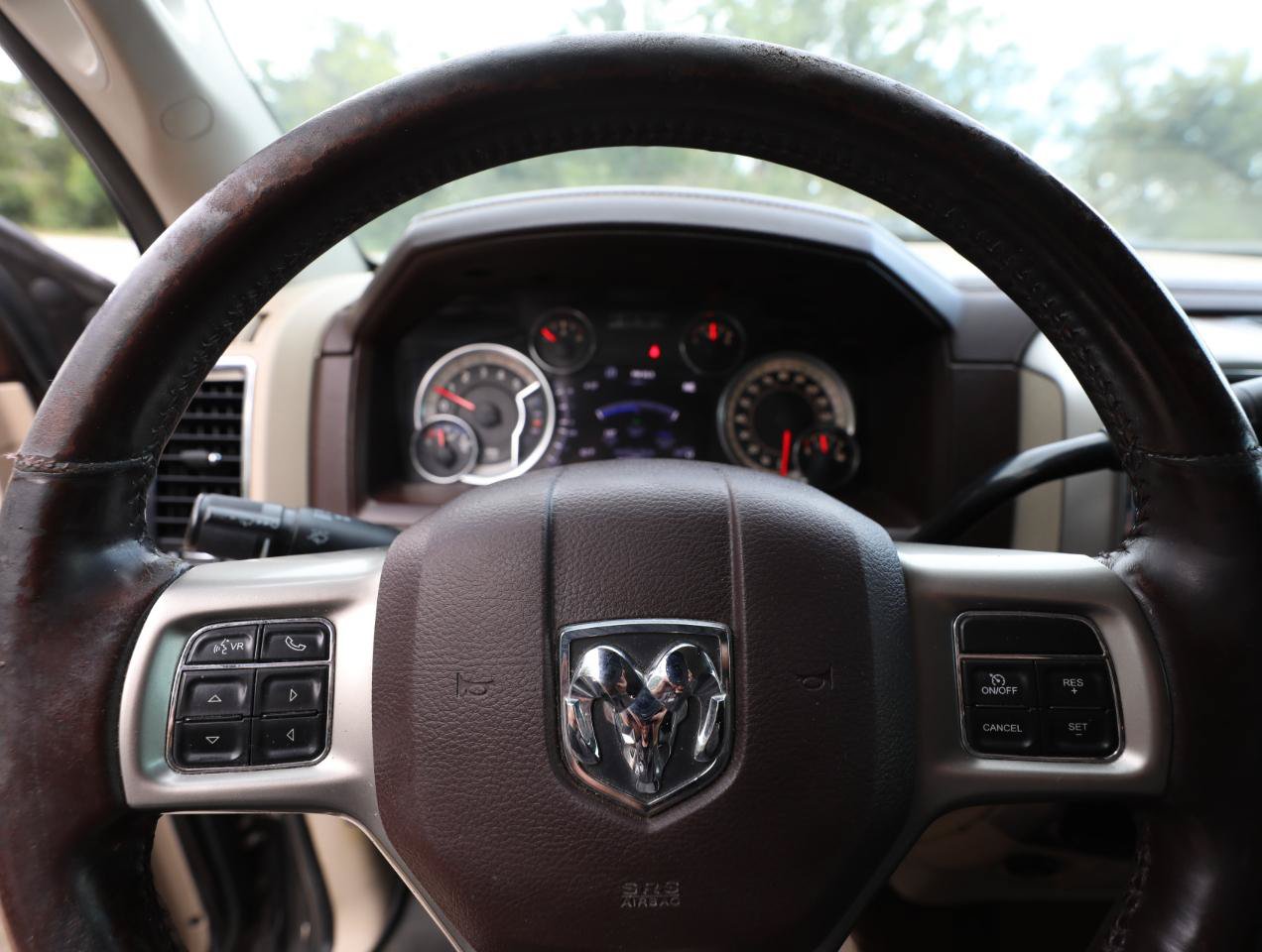 Used 2016 RAM 3500 Laramie w/ Cold Weather Group AWD/4WD image 27