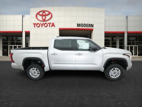 New 2026 Toyota Tundra SR5 image 25