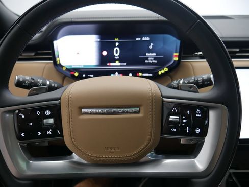 Used 2025 Land Rover Range Rover Autobiography AWD/4WD image 33