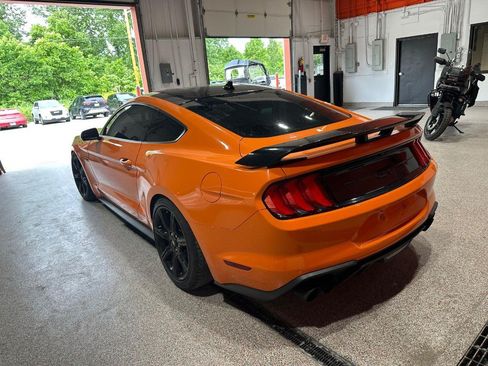 Used 2020 Ford Mustang GT Premium w/ Black Accent Package RWD image 3