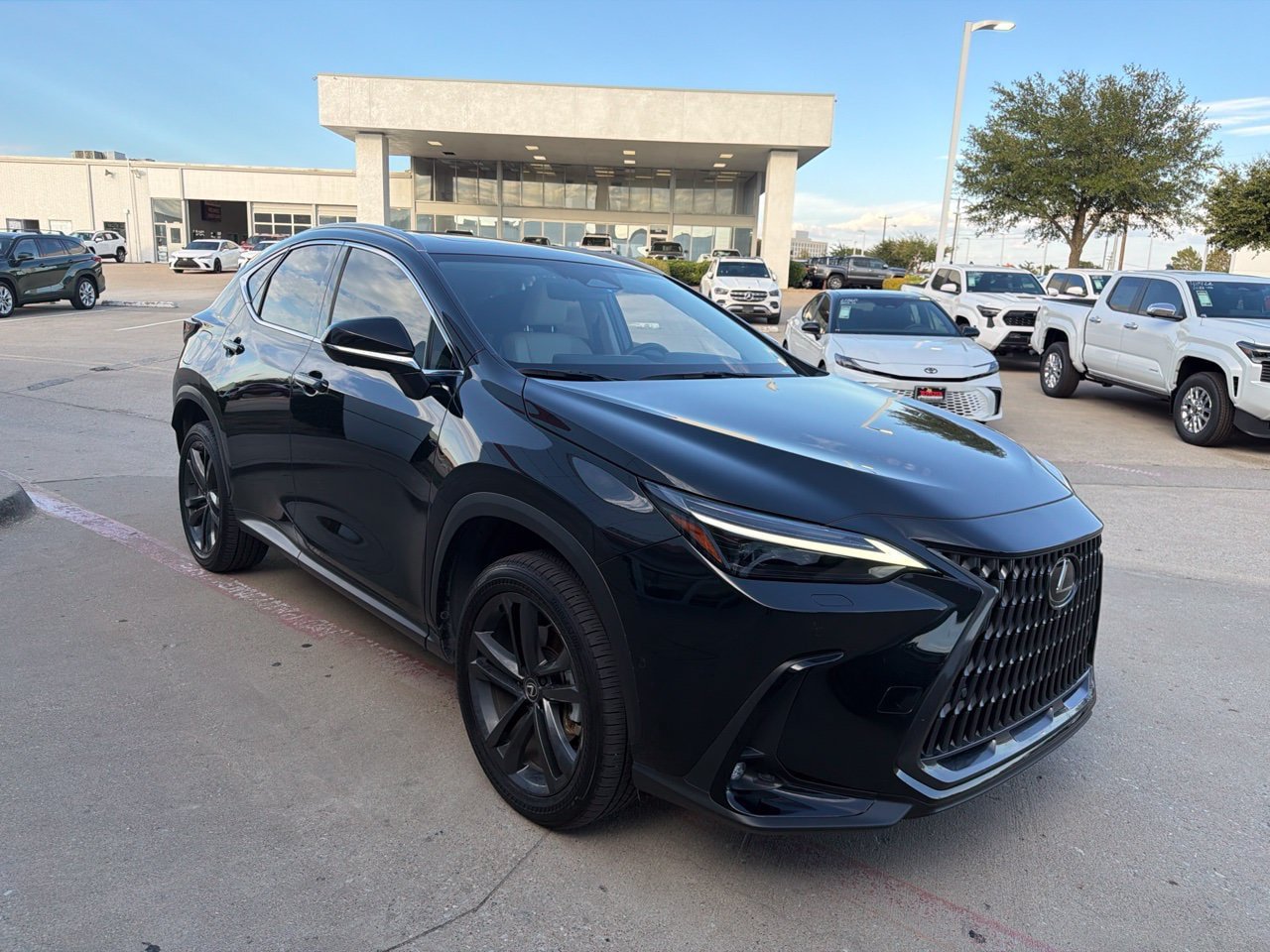 Used 2025 Lexus NX 450h+ AWD w/ Accessory Package (Z2) image 3