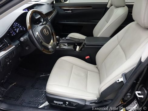 Used 2015 Lexus ES 350 w/ Luxury Package FWD image 9