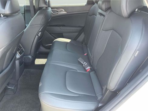 Used 2024 Kia Sportage EX w/ EX Premium Package AWD/4WD image 16