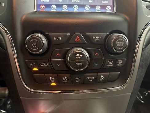 Used 2021 Jeep Grand Cherokee Laredo AWD/4WD image 38