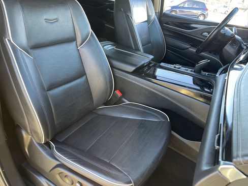 Used 2023 Cadillac Escalade Sport image 11