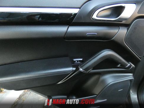 Used 2018 Porsche Cayenne AWD/4WD image 41