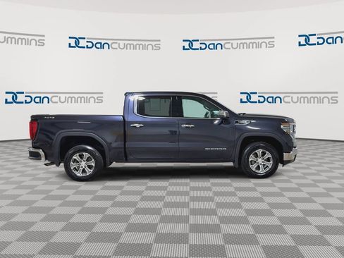 Used 2025 GMC Sierra 1500 SLT AWD/4WD image 9