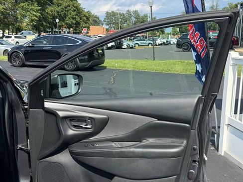 Used 2019 Nissan Murano SV image 32