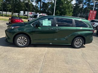 New 2026 Toyota Sienna XLE FWD video 2