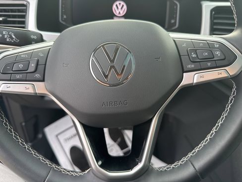 Used 2022 Volkswagen Atlas SEL image 8