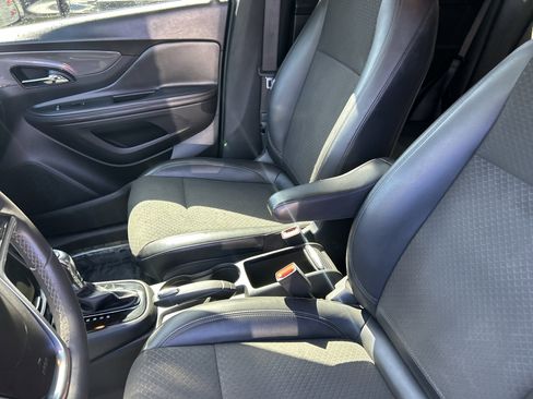 Used 2021 Buick Encore Preferred w/ Safety Package II image 12