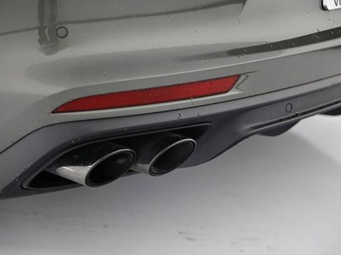 Certified 2023 Porsche Panamera image 15