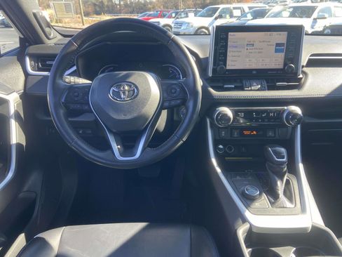 Used 2020 Toyota RAV4 XSE image 14