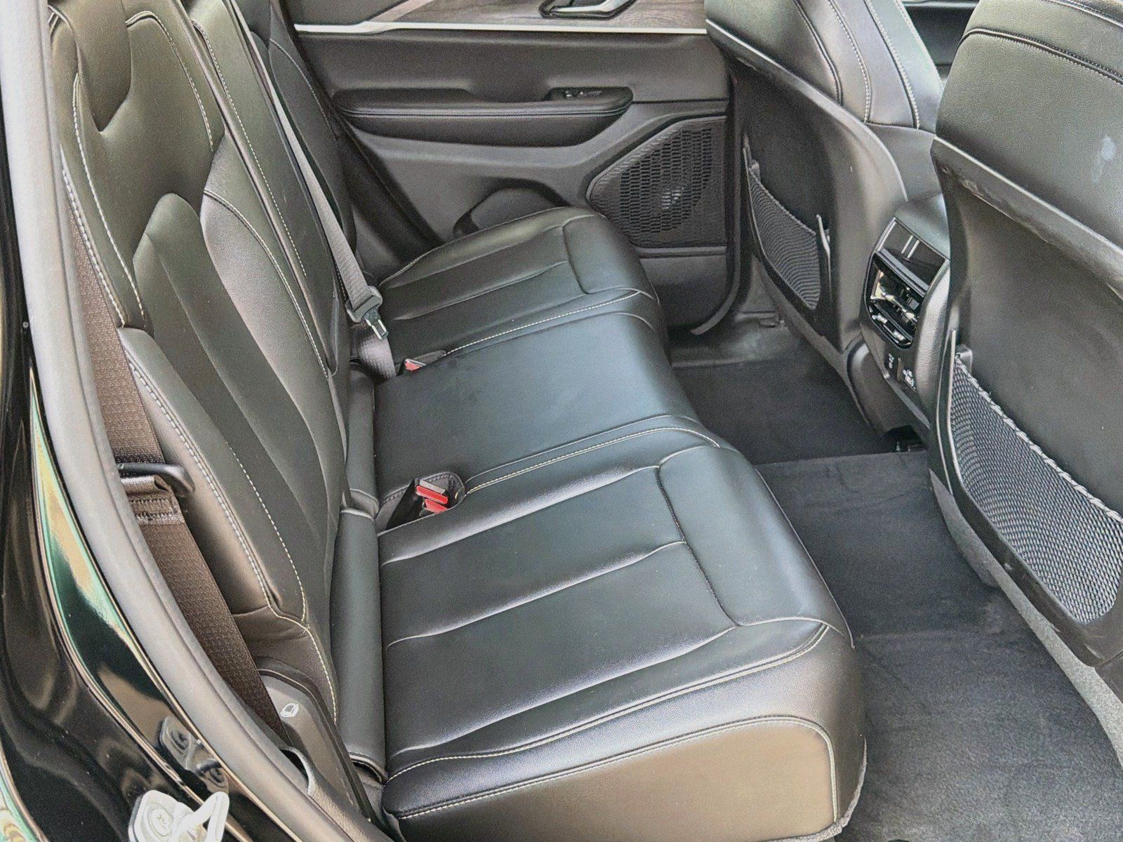 Used 2024 Jeep Grand Cherokee Limited AWD/4WD image 29