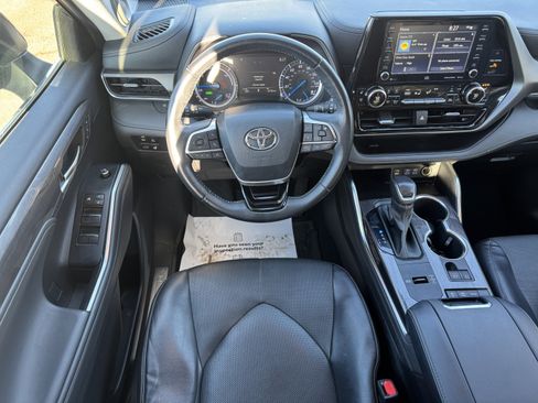 Used 2022 Toyota Highlander Limited image 18