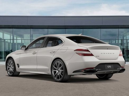 Used 2026 Genesis G70 2.5T RWD image 5