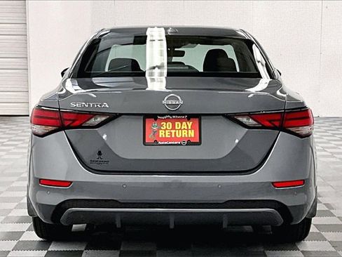 New 2025 Nissan Sentra SV image 4