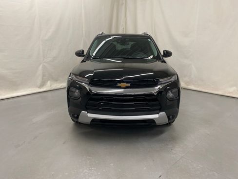 Used 2023 Chevrolet TrailBlazer LT FWD image 3