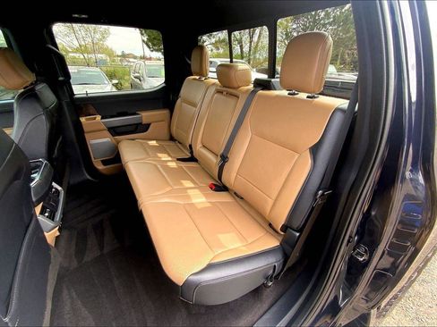 Used 2022 Ford F150 Lariat w/ Equipment Group 502A High image 26