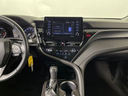 Used 2023 Toyota Camry SE image 17