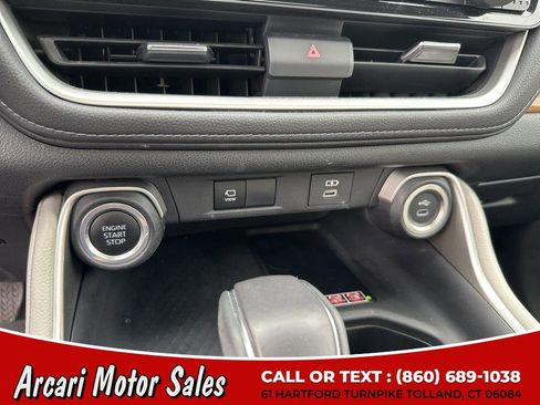 Used 2024 Toyota Grand Highlander AWD image 25