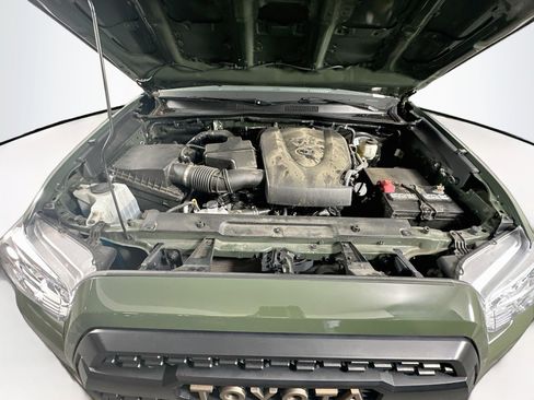 Used 2022 Toyota Tacoma SR5 w/ Trail Edition AWD/4WD image 31