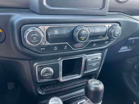 Used 2022 Jeep Wrangler Unlimited Sport AWD/4WD image 14