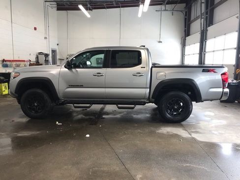 Certified 2023 Toyota Tacoma SR5 w/ SX Package image 5