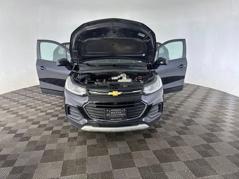 Used 2022 Chevrolet Trax LT w/ Driver Confidence Package AWD/4WD image 11