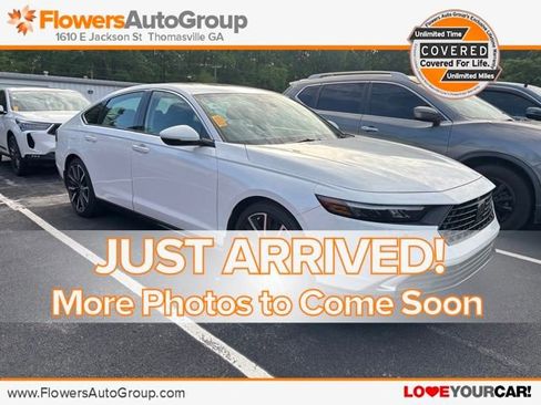 Used 2023 Honda Accord Touring image 1