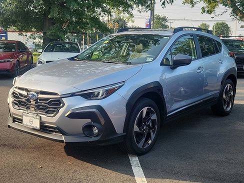 Used 2024 Subaru Crosstrek 2.5i Limited AWD/4WD image 3