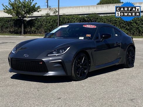 Certified 2025 Toyota GR86 Premium image 38