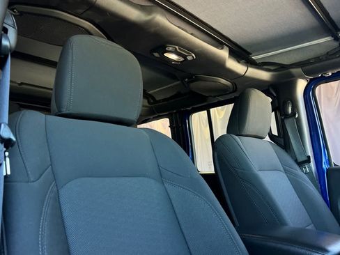 Used 2018 Jeep Wrangler Unlimited Sport AWD/4WD image 18