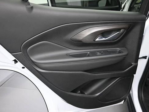 Used 2023 GMC Terrain SLE w/ Driver Convenience Package image 26