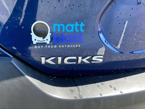 Used 2020 Nissan Kicks SR w/ SR Premium Package FWD image 30