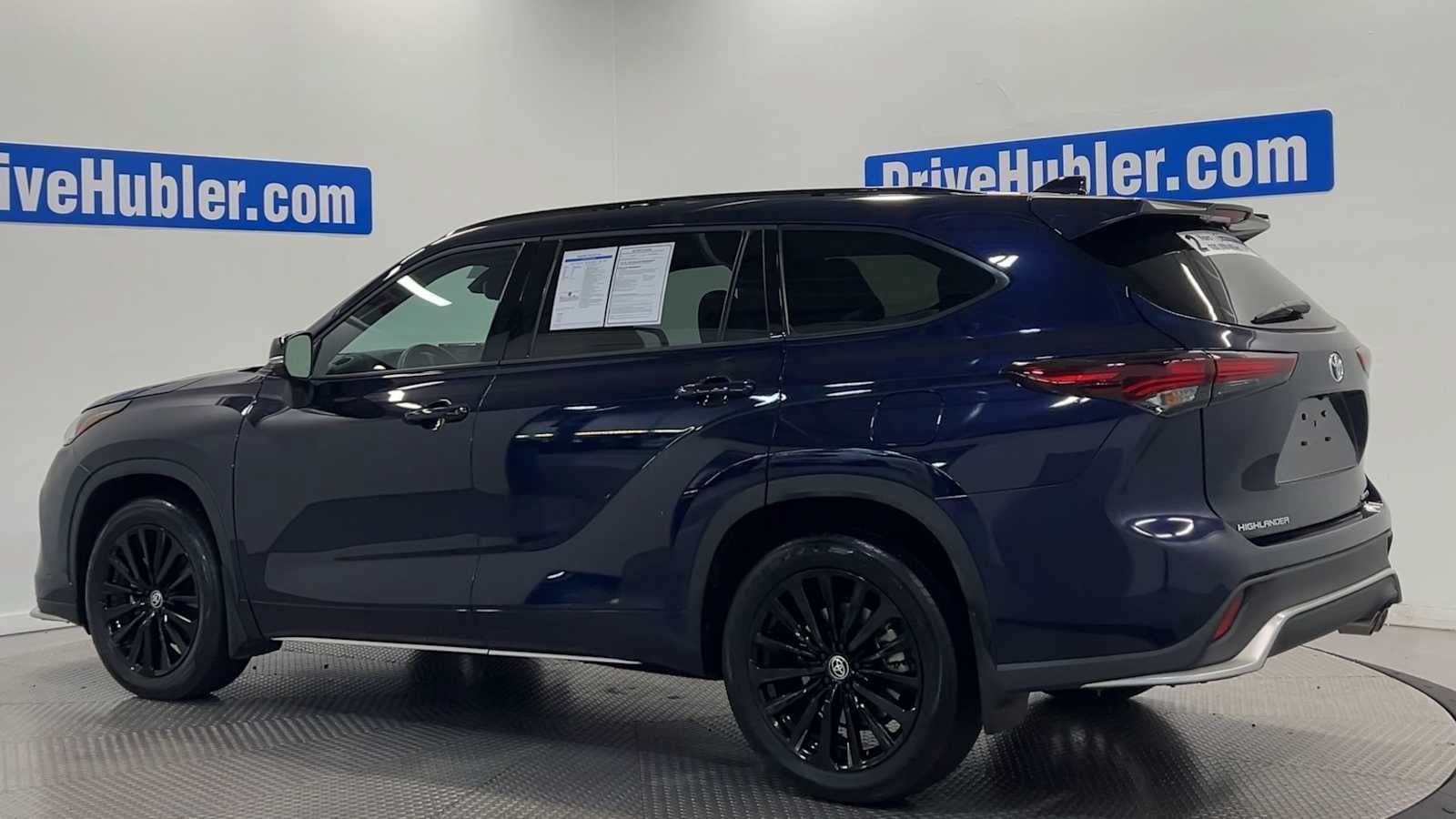 Used 2025 Toyota Highlander XSE AWD/4WD image 5