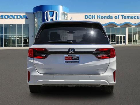 New 2026 Honda Odyssey Touring image 5