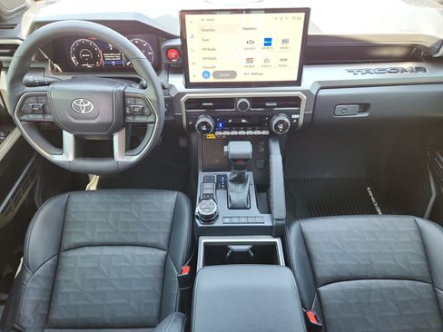 Used 2025 Toyota Tacoma TRD Off-Road w/ TRD Off Road Premium Package AWD/4WD image 12