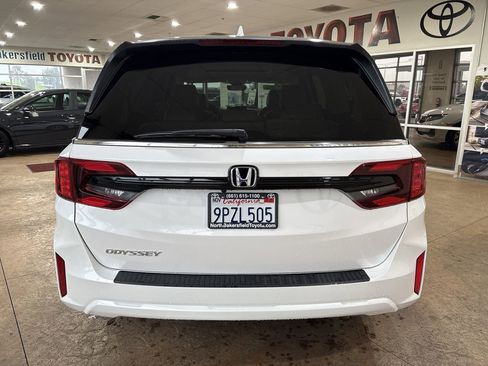 Used 2025 Honda Odyssey EX-L image 9